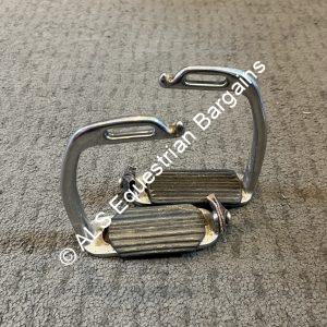 4.5" Peacock Stirrups