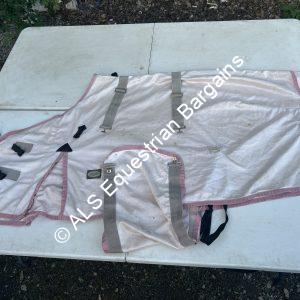 5ft0 Loveson Fly Rug *Professionally Washed*