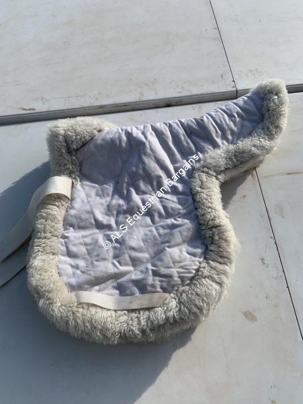 Griffin Fluffy Numnah - Medium