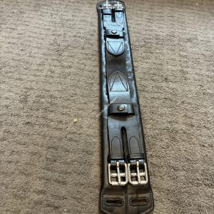 22" Exselle Black Dressage Girth