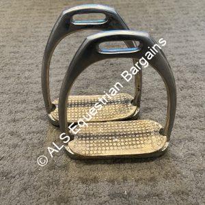 4.75" Stirrups