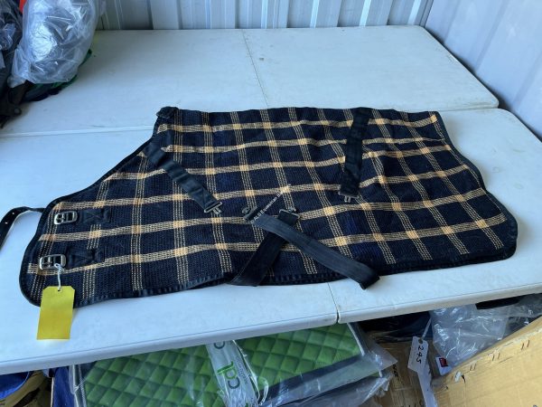 4ft0 IV Horse Waffle Cooler