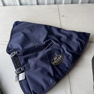 NEW Gallop Trojan 600D 100g Turnout Neck - Medium (5ft6-6ft)