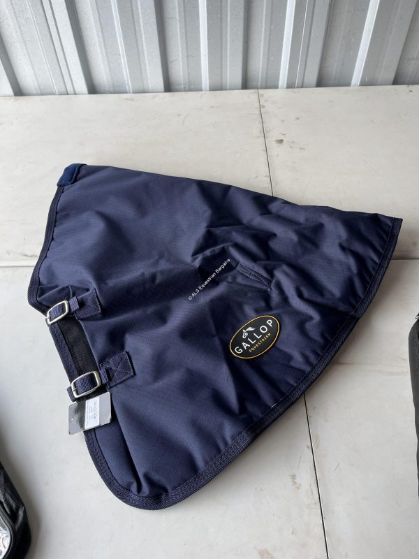 NEW Gallop Trojan 600D 100g Turnout Neck - Medium (5ft6-6ft)