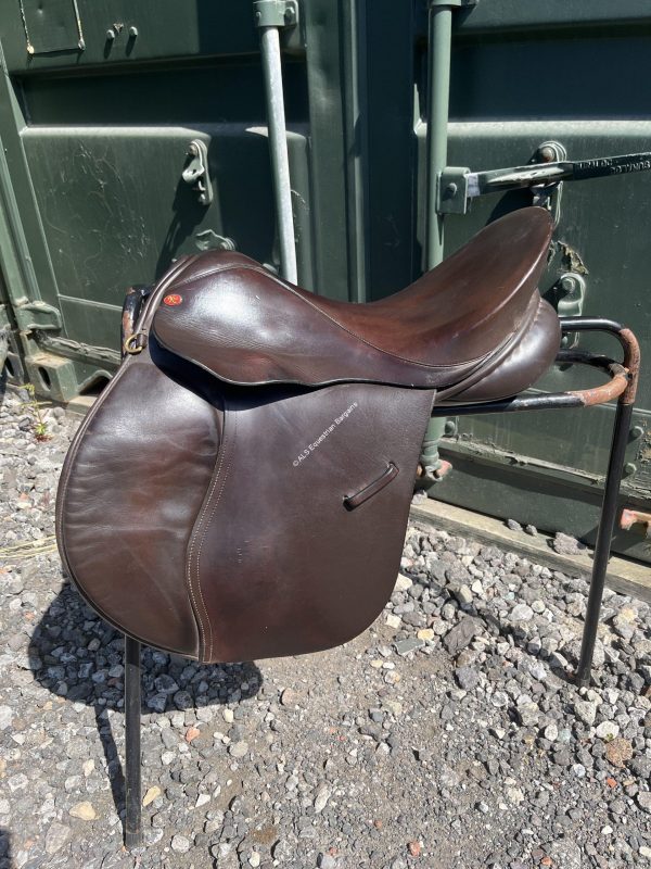 17.5" KES Brown Jump Saddle - Wide
