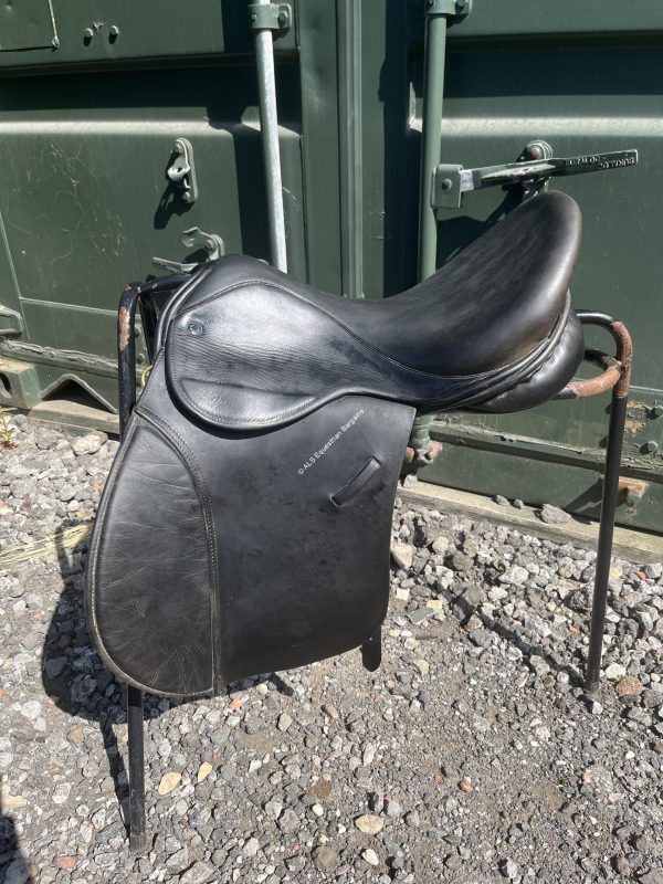 17.5" Martin Wilkinson (Ideal) Black GP Saddle - Wide
