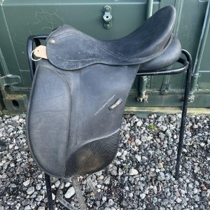 17" Wintec Pro Black Dressage Saddle